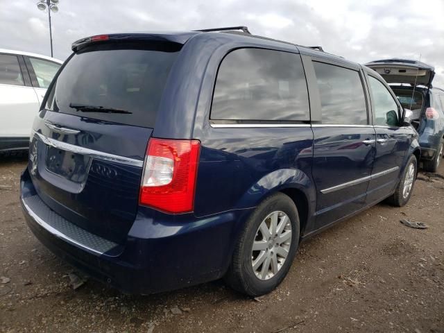 2012 Chrysler Town & Country Touring L