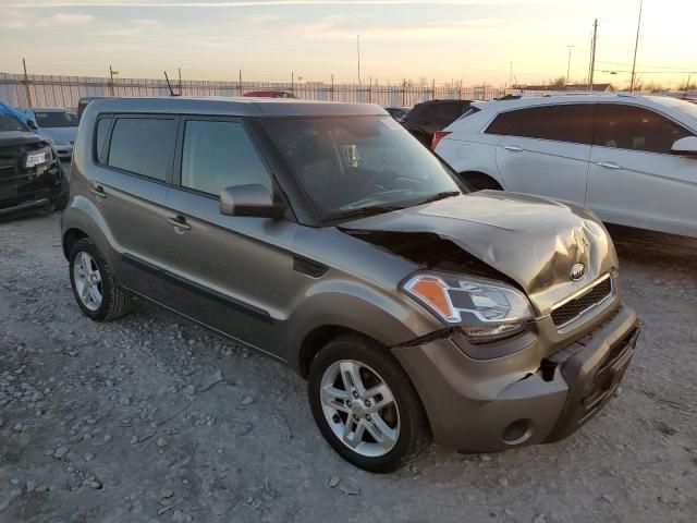 2011 KIA Soul +