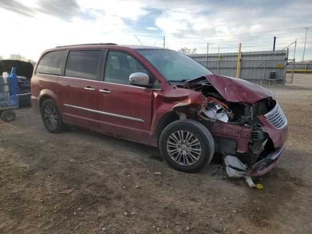 2013 Chrysler Town & Country Touring L