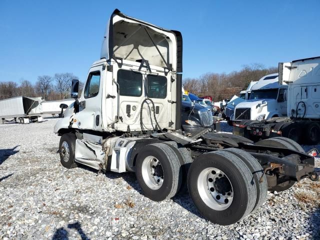 2016 Freightliner Cascadia 125