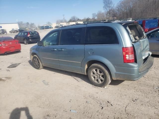 2010 Chrysler Town & Country Touring