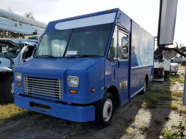 2009 Freightliner Chassis M Line WALK-IN Van