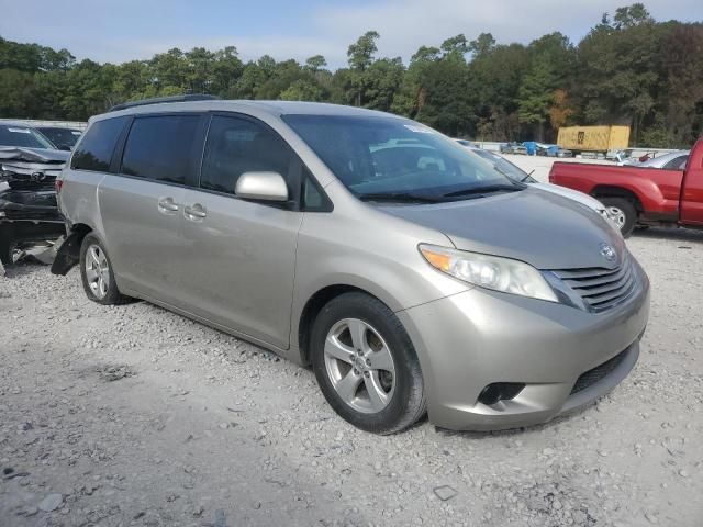 2016 Toyota Sienna LE