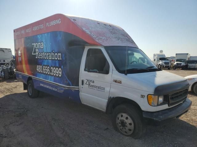 2001 Ford Econoline E450 Super Duty Cutaway Van