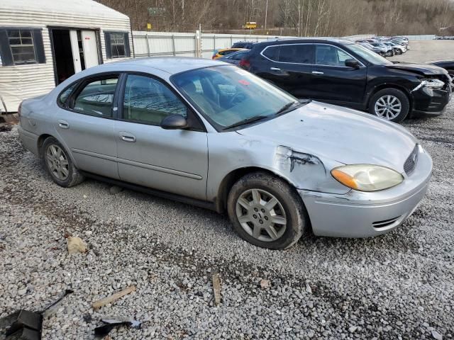 2004 Ford Taurus SE