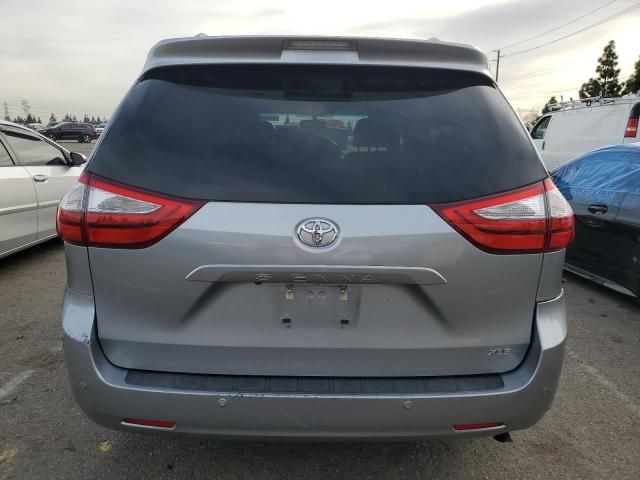 2015 Toyota Sienna XLE