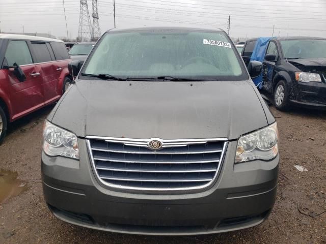 2010 Chrysler Town & Country LX