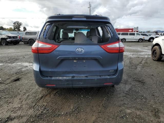 2015 Toyota Sienna XLE