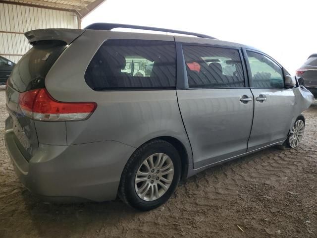 2012 Toyota Sienna XLE