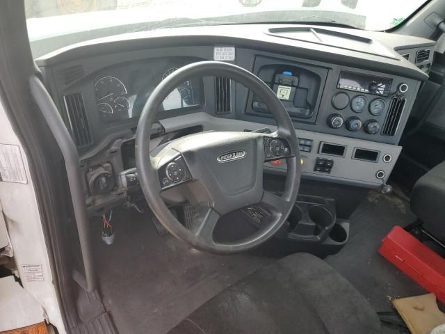 2018 Freightliner Cascadia 126