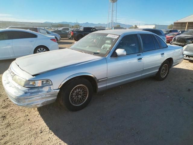 1996 Ford Crown Victoria LX