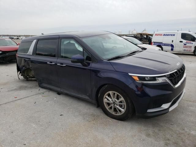 2023 KIA Carnival LX