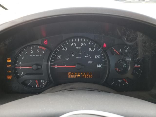 2005 Nissan Armada SE