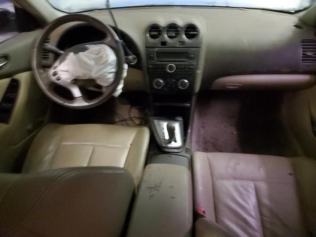 2010 Nissan Altima Base