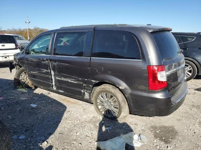 2016 Chrysler Town & Country Touring L