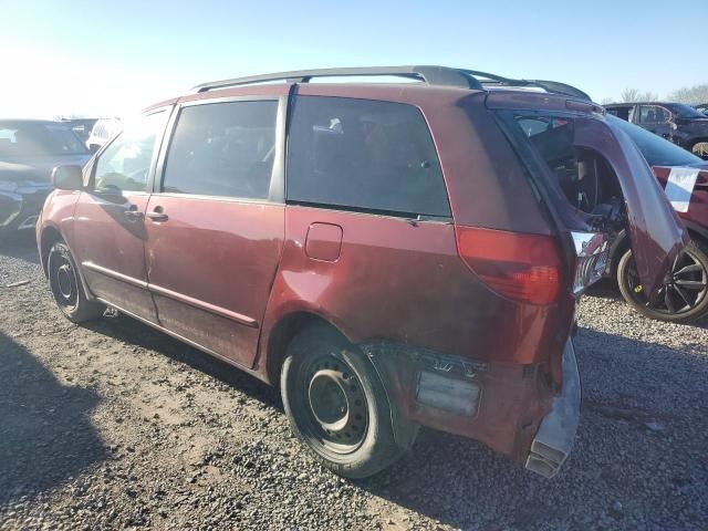 2004 Toyota Sienna CE