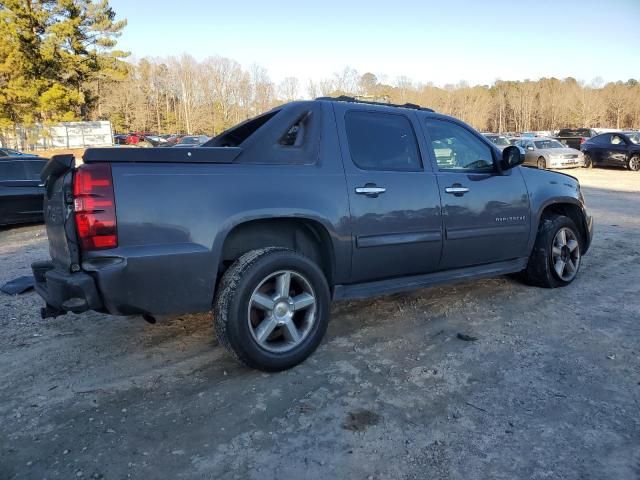 2011 Chevrolet Avalanche LS