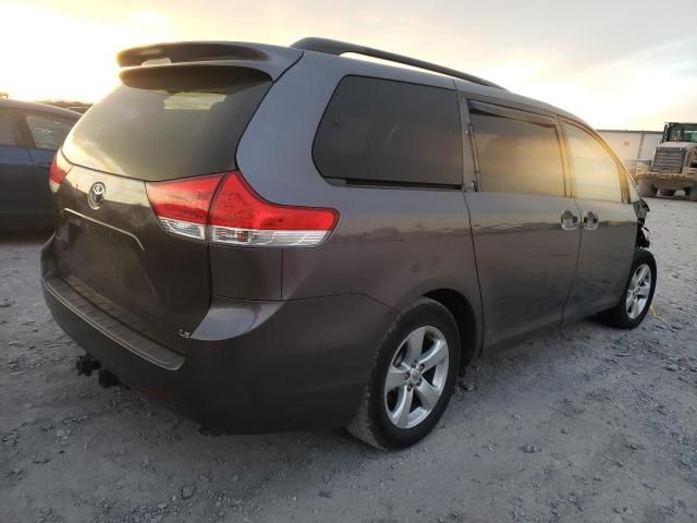 2011 Toyota Sienna LE