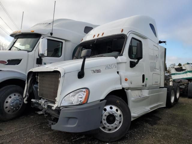 2016 Freightliner Cascadia 125