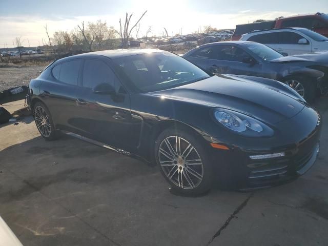 2016 Porsche Panamera 2