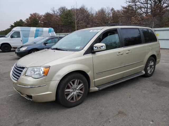 2010 Chrysler Town & Country Touring