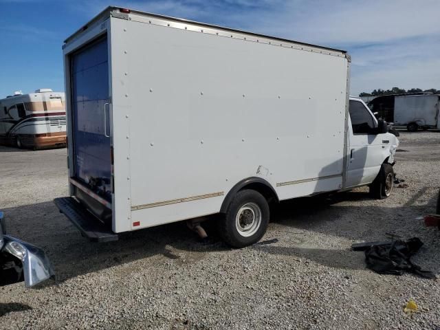 2014 Ford Econoline E350 Super Duty Cutaway Van