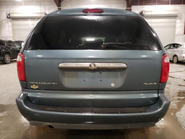 2005 Chrysler Town & Country Touring