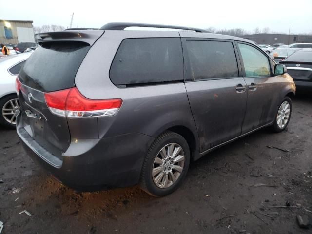 2011 Toyota Sienna LE