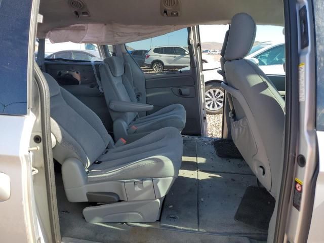 2005 Chrysler Town & Country LX