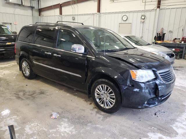 2013 Chrysler Town & Country Touring L