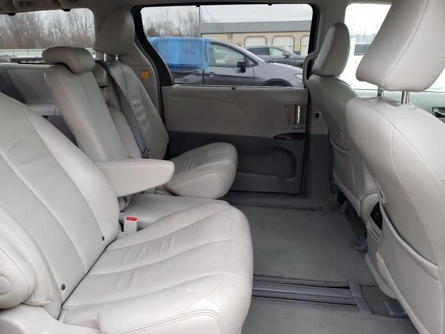 2013 Toyota Sienna XLE