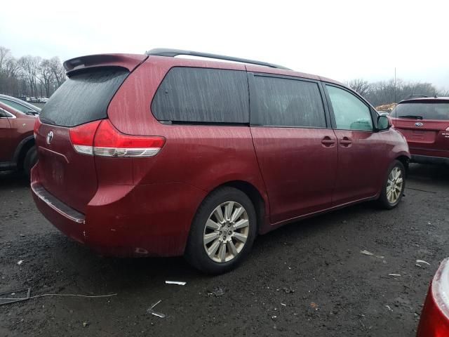 2011 Toyota Sienna XLE