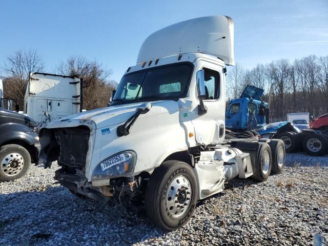 2016 Freightliner Cascadia 125