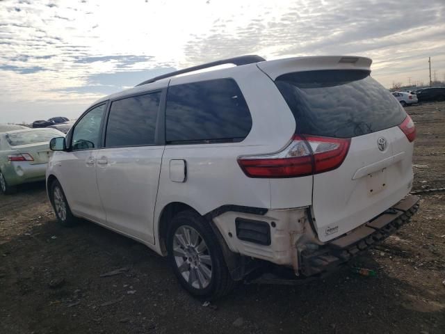 2016 Toyota Sienna LE