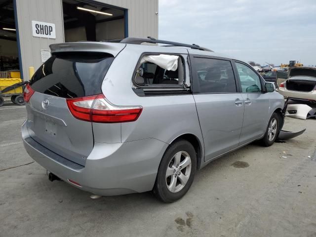 2017 Toyota Sienna LE