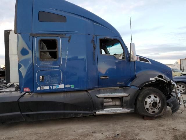 2016 Kenworth Construction T680