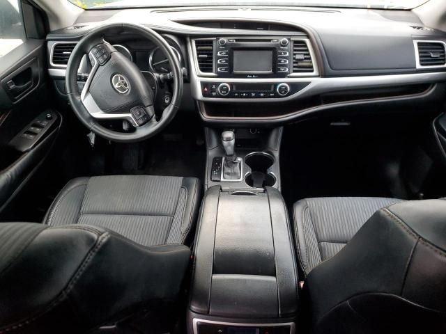 2015 Toyota Highlander LE