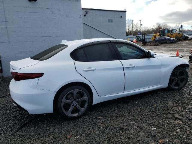 2017 Alfa Romeo Giulia Q4