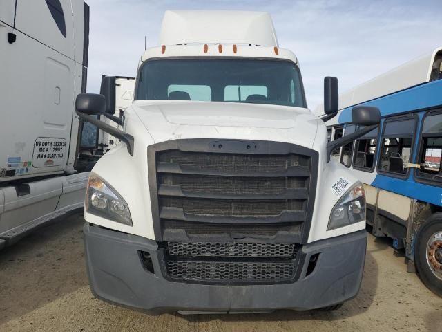 2018 Freightliner Cascadia 126