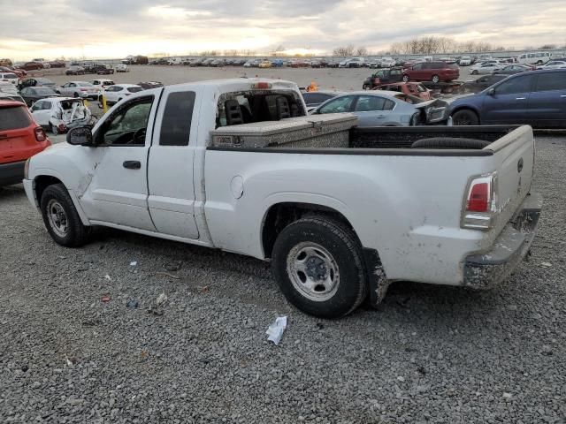 2007 Mitsubishi Raider LS