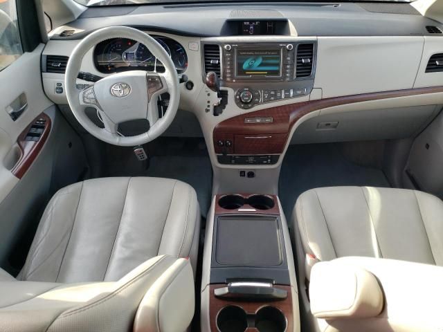 2013 Toyota Sienna XLE