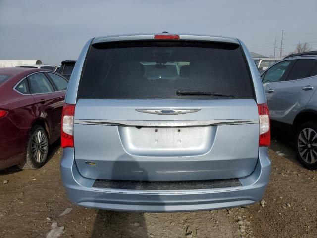 2013 Chrysler Town & Country Touring