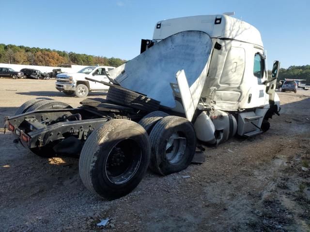 2022 Freightliner Cascadia 126