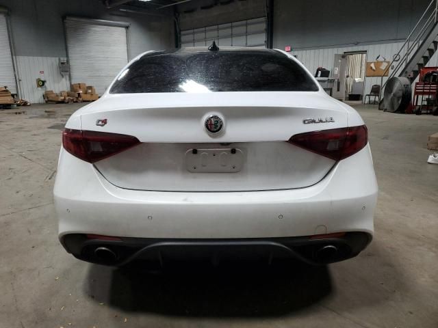 2018 Alfa Romeo Giulia TI Q4