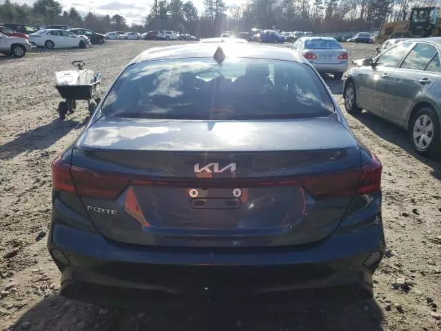 2023 KIA Forte LX