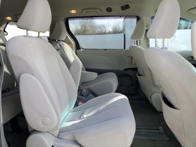 2014 Toyota Sienna LE