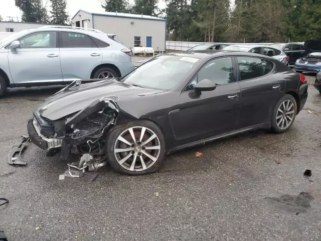 2015 Porsche Panamera 2