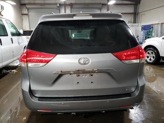 2013 Toyota Sienna XLE