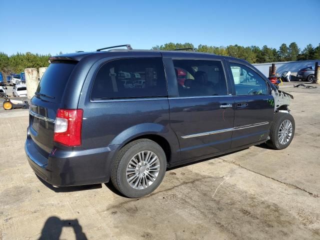 2014 Chrysler Town & Country Touring L