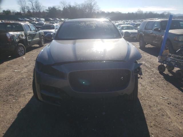 2019 Jaguar F-PACE Prestige